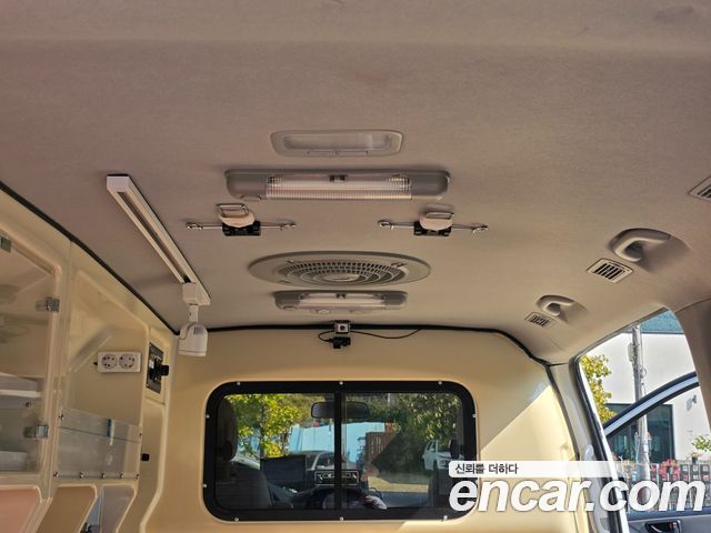 Hyundai Starex 2015 — photo 13