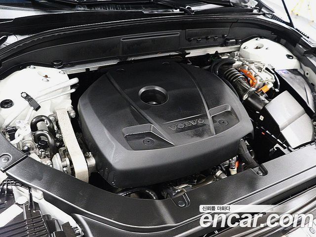 Volvo XC60 2021 — photo 6