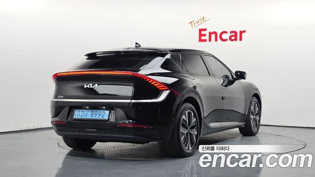 Kia EV6 2022 — photo 2