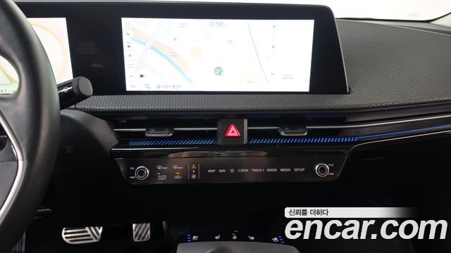Kia EV6 2022 — photo 18