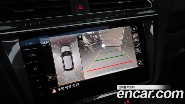 Volkswagen Tiguan 2021 — photo 16