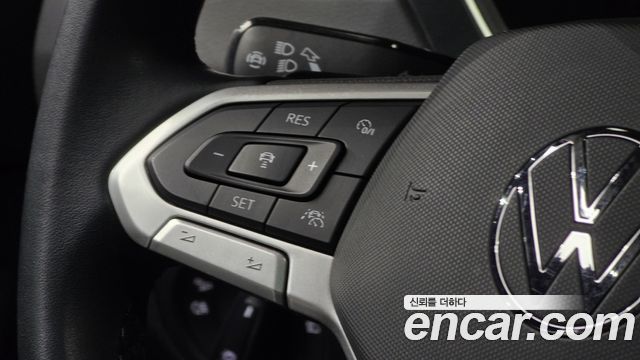 Volkswagen Tiguan 2021 — photo 18