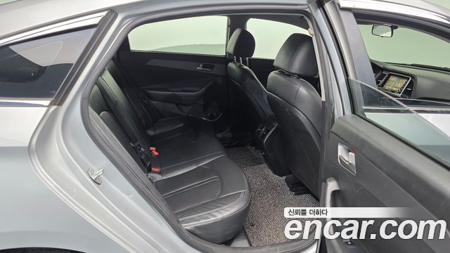 Hyundai Sonata 2019 — photo 12