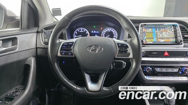 Hyundai Sonata 2019 — photo 13
