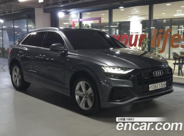 Audi Q8 2020 — photo 1