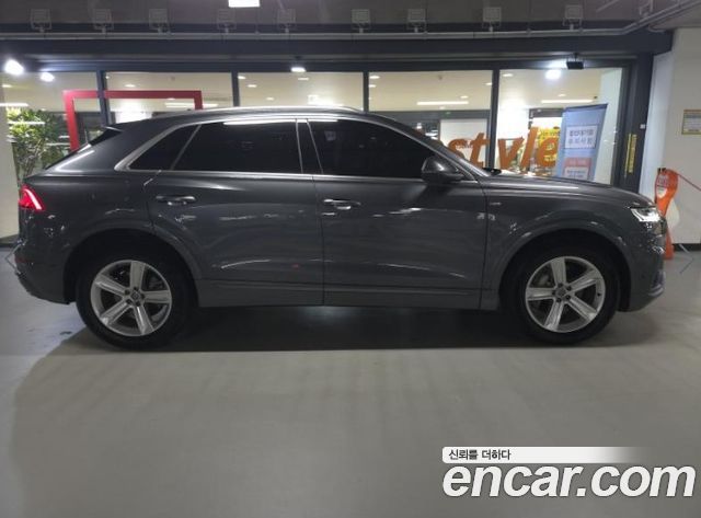 Audi Q8 2020 — photo 3