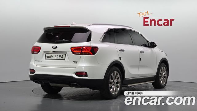 Kia Sorento 2019 — photo 2