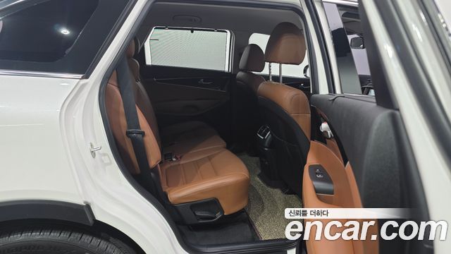 Kia Sorento 2019 — photo 17