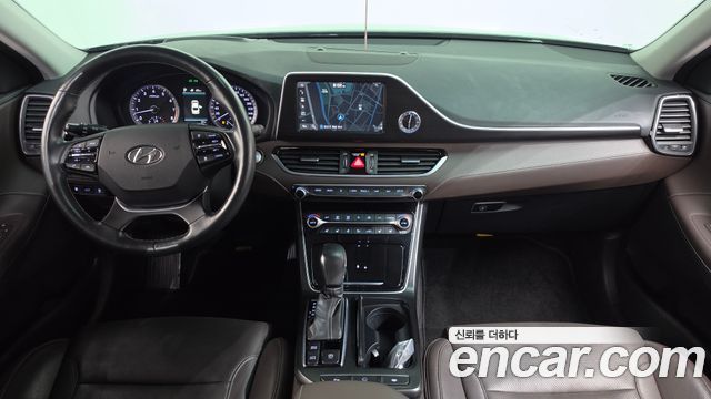 Hyundai Grandeur 2017 — photo 10
