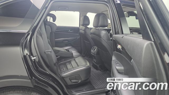 Kia Sorento 2016 — photo 11