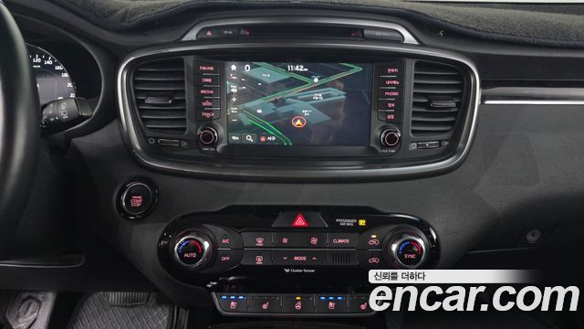 Kia Sorento 2016 — photo 14