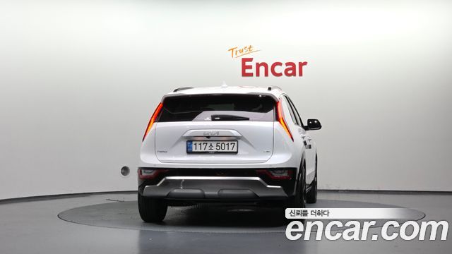 Kia Niro 2023 — photo 4