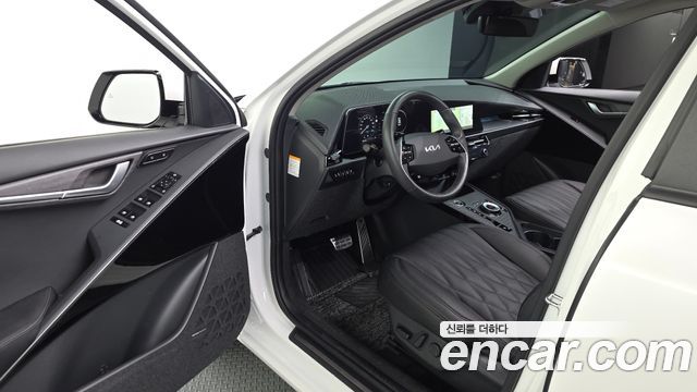 Kia Niro 2023 — photo 13