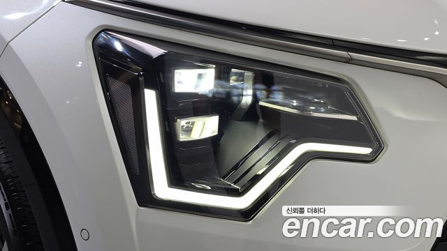 Kia Niro 2023 — photo 8