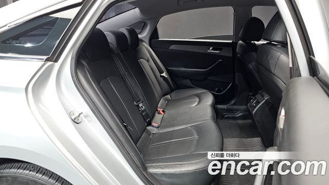 Hyundai Sonata 2018 — photo 11