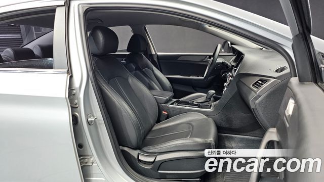 Hyundai Sonata 2018 — photo 12