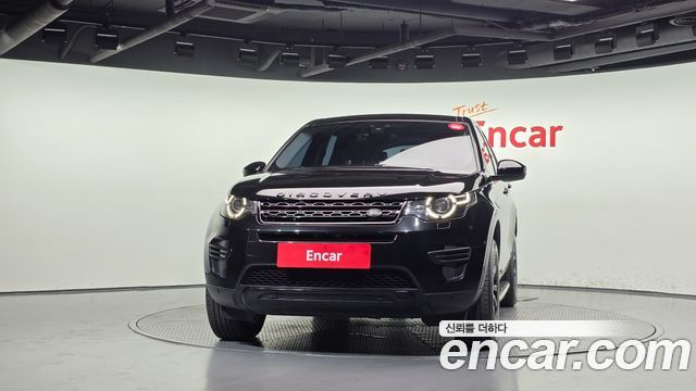 Land Rover Discovery Sport 2017 — photo 3