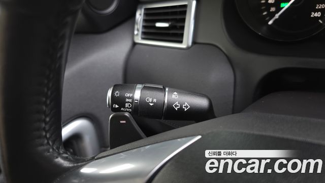 Land Rover Discovery Sport 2017 — photo 23