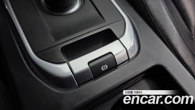Land Rover Discovery Sport 2017 — photo 25