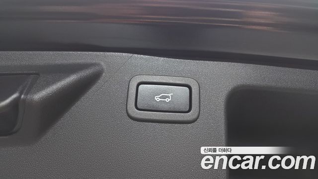 Land Rover Discovery Sport 2017 — photo 27