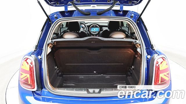 Mini Cooper 2021 — photo 4