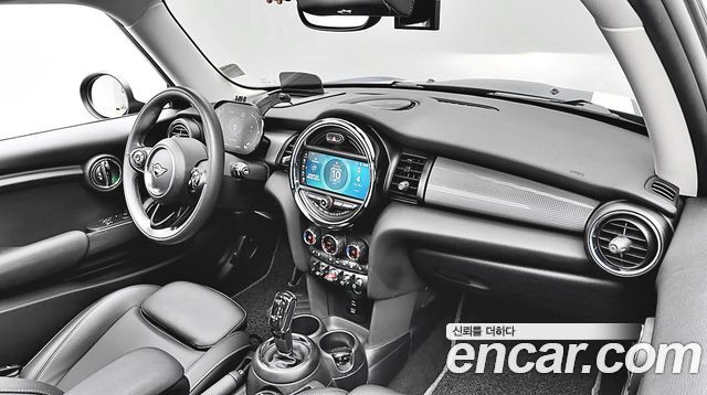 Mini Cooper 2021 — photo 19