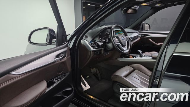 BMW X5 2018 — photo 10