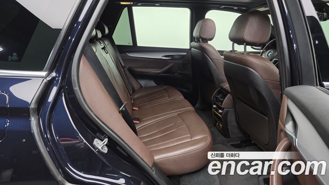 BMW X5 2018 — photo 12