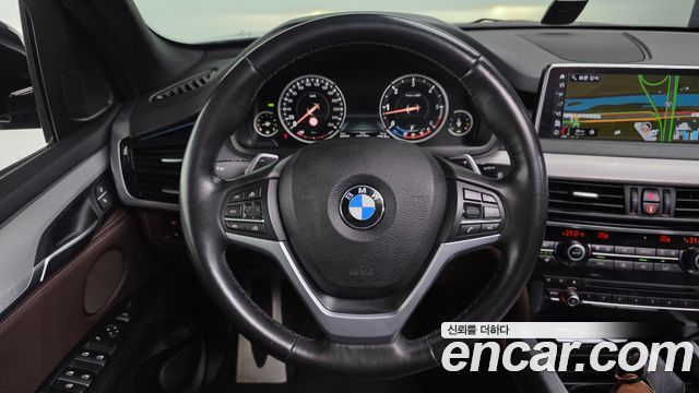 BMW X5 2018 — photo 13