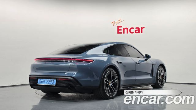 Porsche Taycan 2025 — photo 2