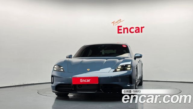 Porsche Taycan 2025 — photo 3
