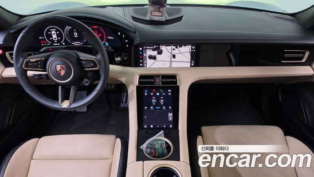 Porsche Taycan 2025 — photo 10