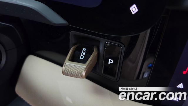 Porsche Taycan 2025 — photo 12