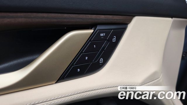 Porsche Taycan 2025 — photo 22