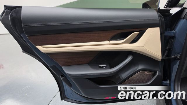 Porsche Taycan 2025 — photo 15