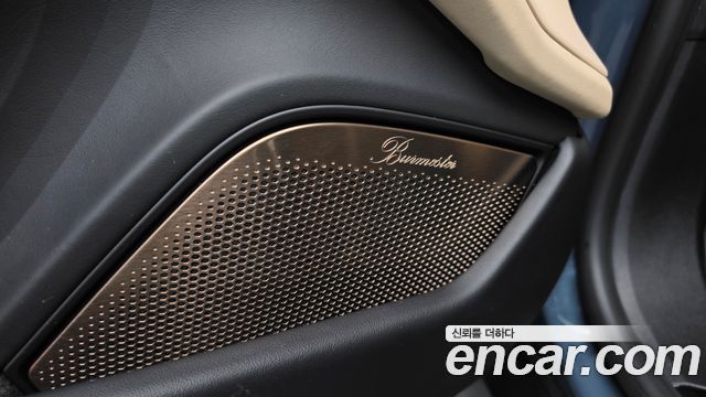 Porsche Taycan 2025 — photo 29