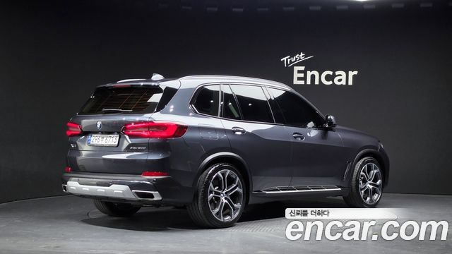 BMW X5 2022 — photo 2