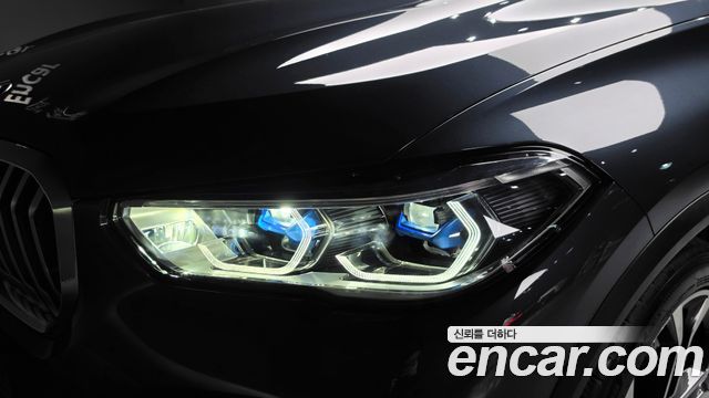 BMW X5 2022 — photo 8
