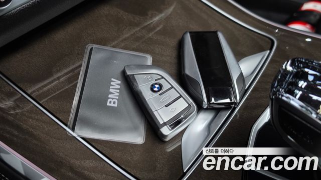 BMW X5 2022 — photo 34