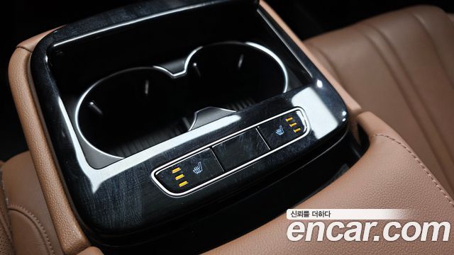 Genesis G80 2022 — photo 24
