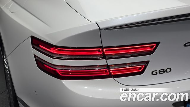 Genesis G80 2022 — photo 9
