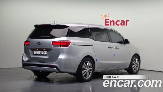 Kia Canival 2016 — photo 2