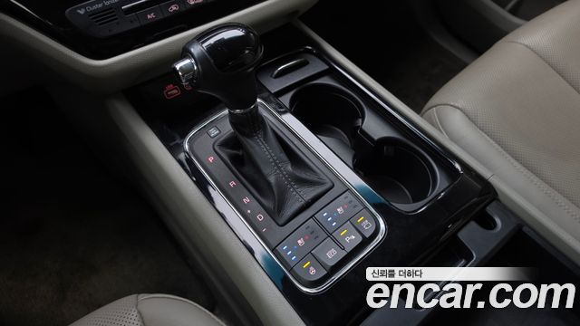 Kia Canival 2016 — photo 9