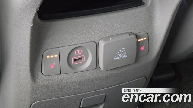 Kia Canival 2016 — photo 18