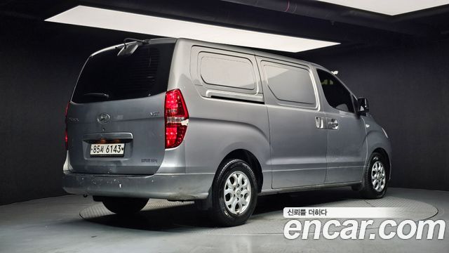 Hyundai Starex 2015 — photo 2