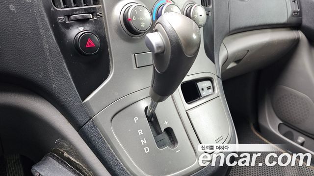 Hyundai Starex 2015 — photo 9