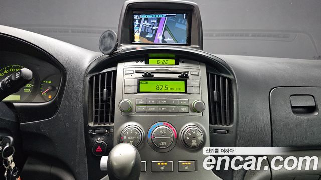 Hyundai Starex 2015 — photo 14
