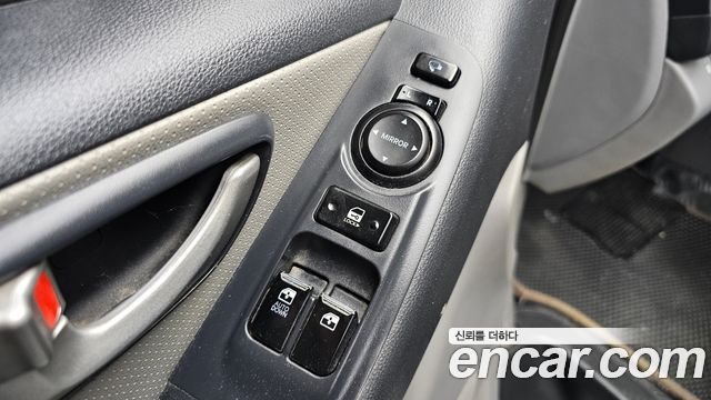 Hyundai Starex 2015 — photo 16