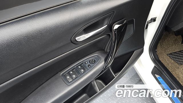 BMW 1-Series 2016 — photo 17