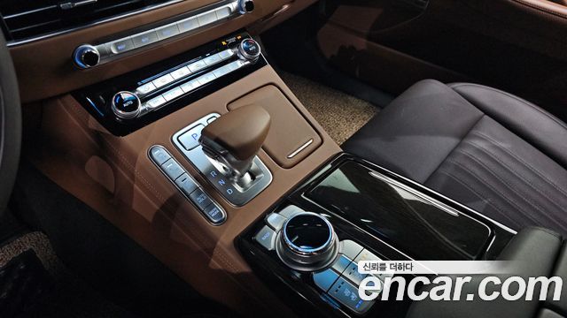 Genesis G90 2019 — photo 9
